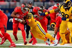 Tampa+Bay+Buccaneers+v+St+Louis+Rams+Km_B-BmN34rl